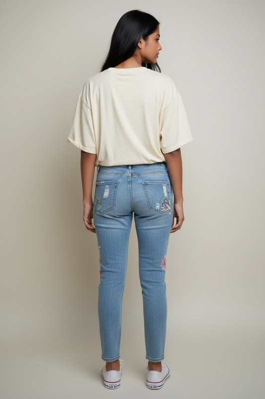 Ginger Women’s Embroidered Distressed Jeans (Size XS)