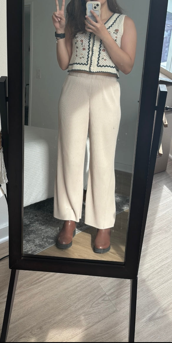 Love X7 Women's Pinteresty Floral Top (Size One size)