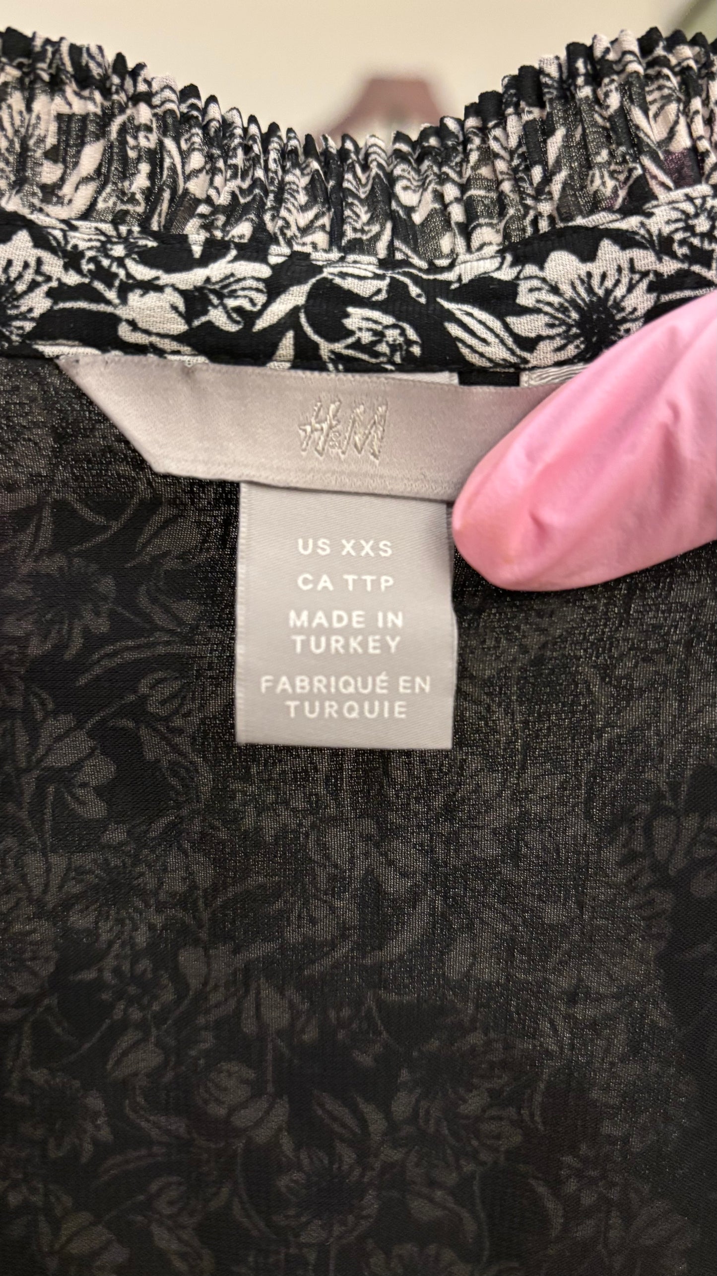 H&M Women's Elegant Top (Size XXS)