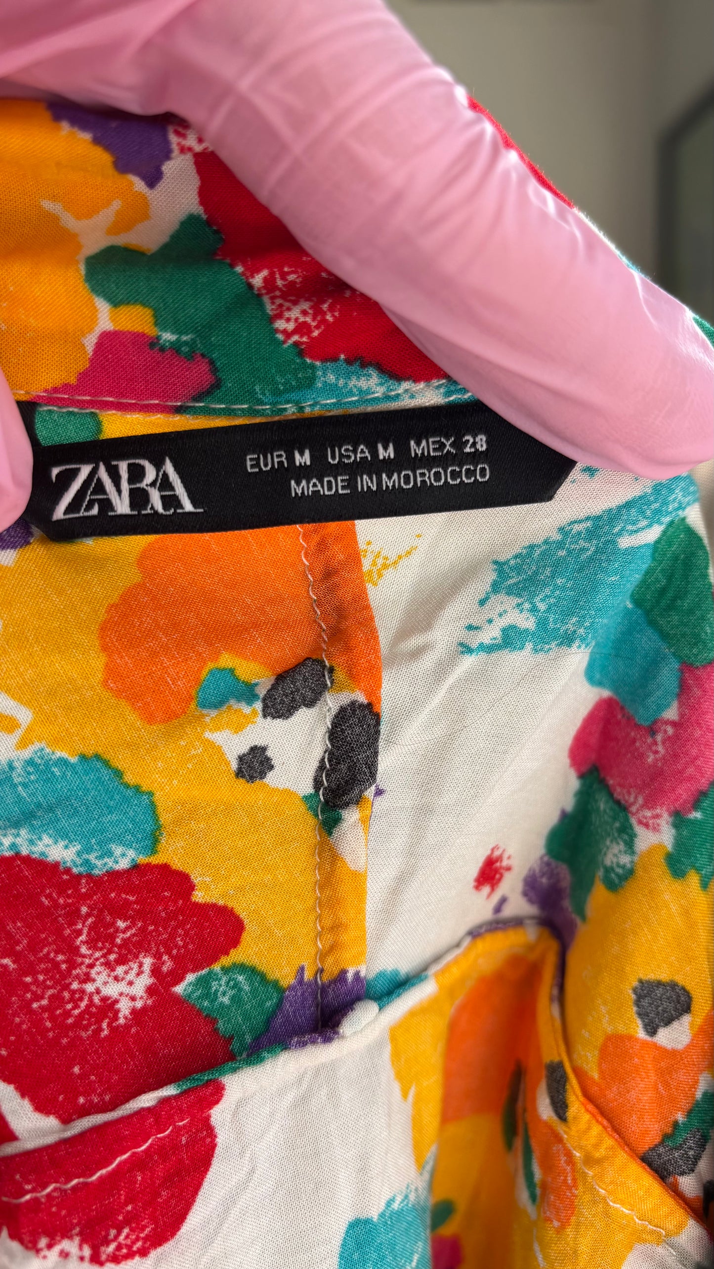 ZARA Women's Flirty Floral Top (Size M)