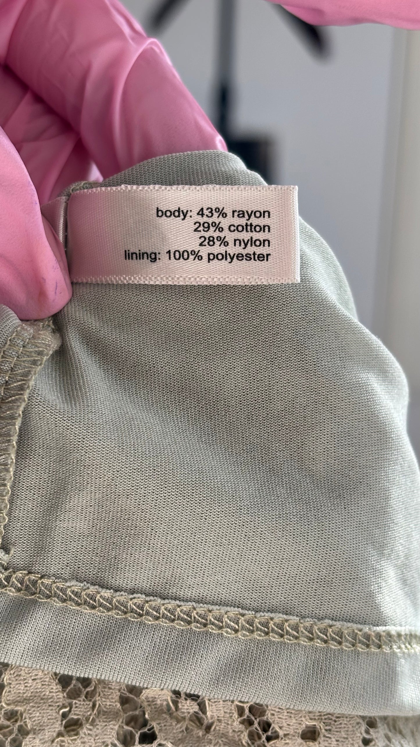 The Limited Women's Elegant Lace Top (Size M)