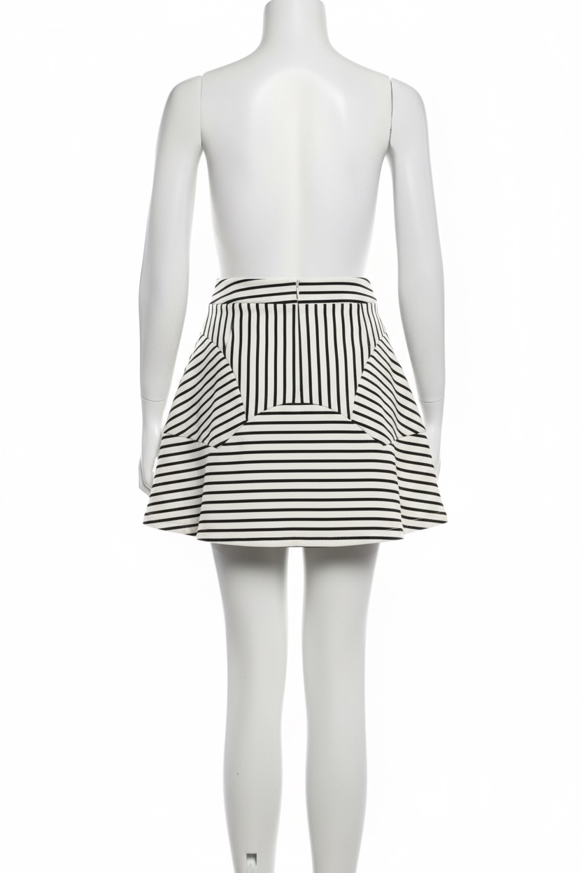 Olive + Oak Women's Chic Mini Skirt (Size S)