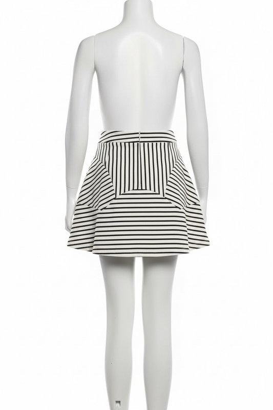 Olive + Oak Women's Chic Mini Skirt (Size S)